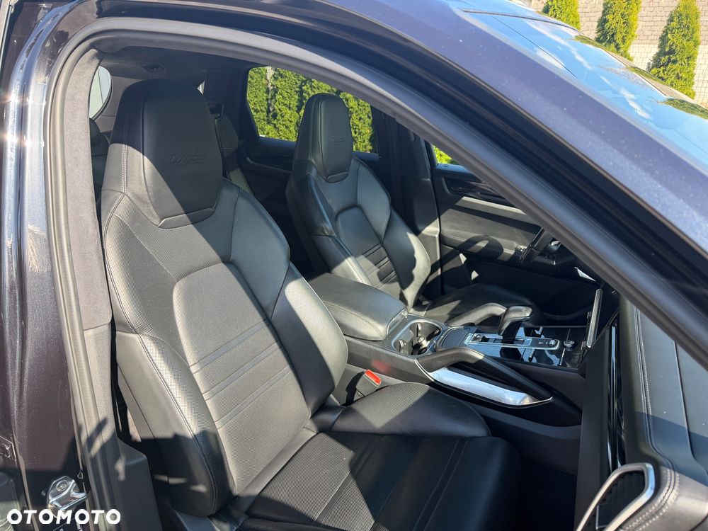 Porsche Cayenne - 18