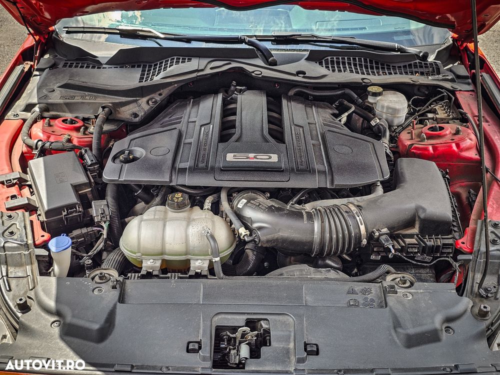 Ford Mustang 5.0 V8 GT - 10