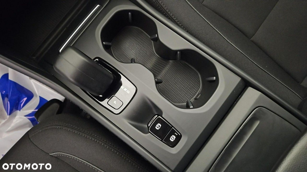 Volvo XC 40 T3 Momentum Pro - 18