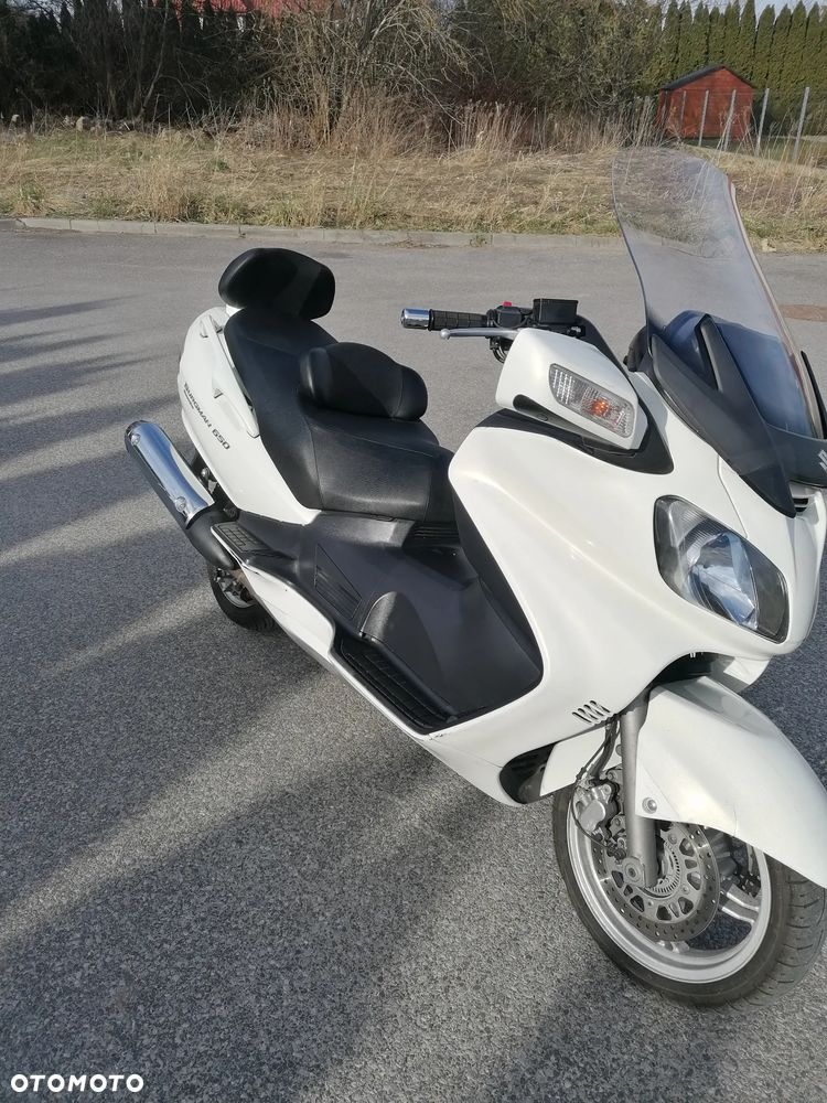 Suzuki Burgman - 5