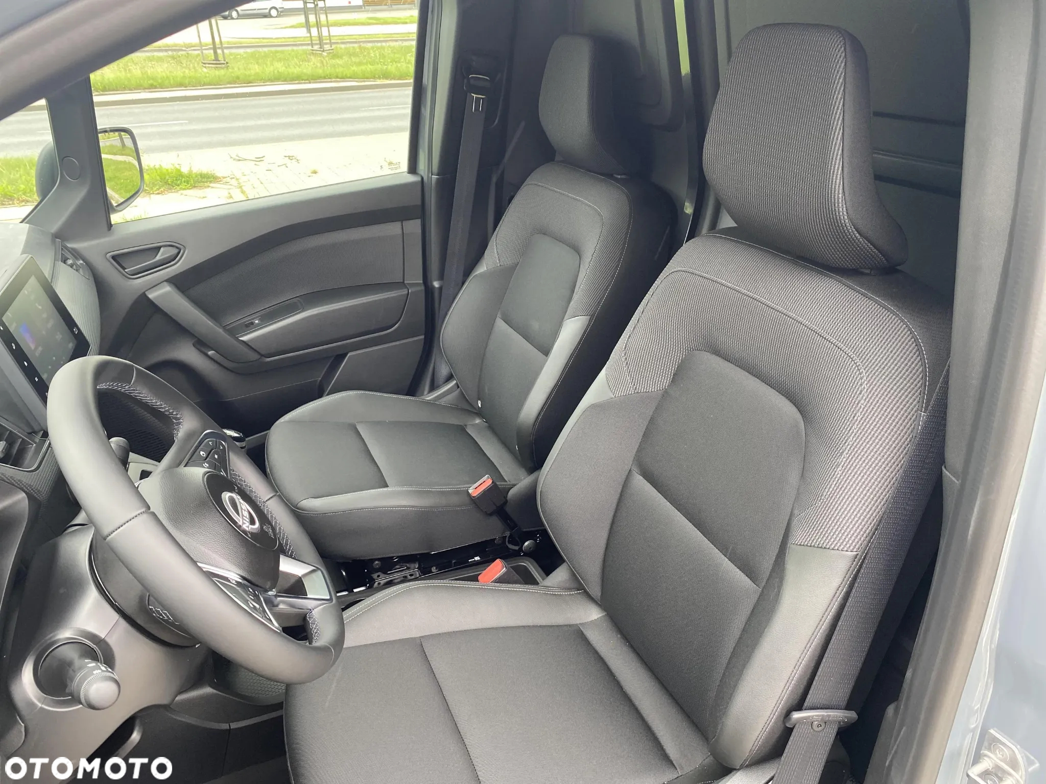 Nissan TOWNSTAR - 10