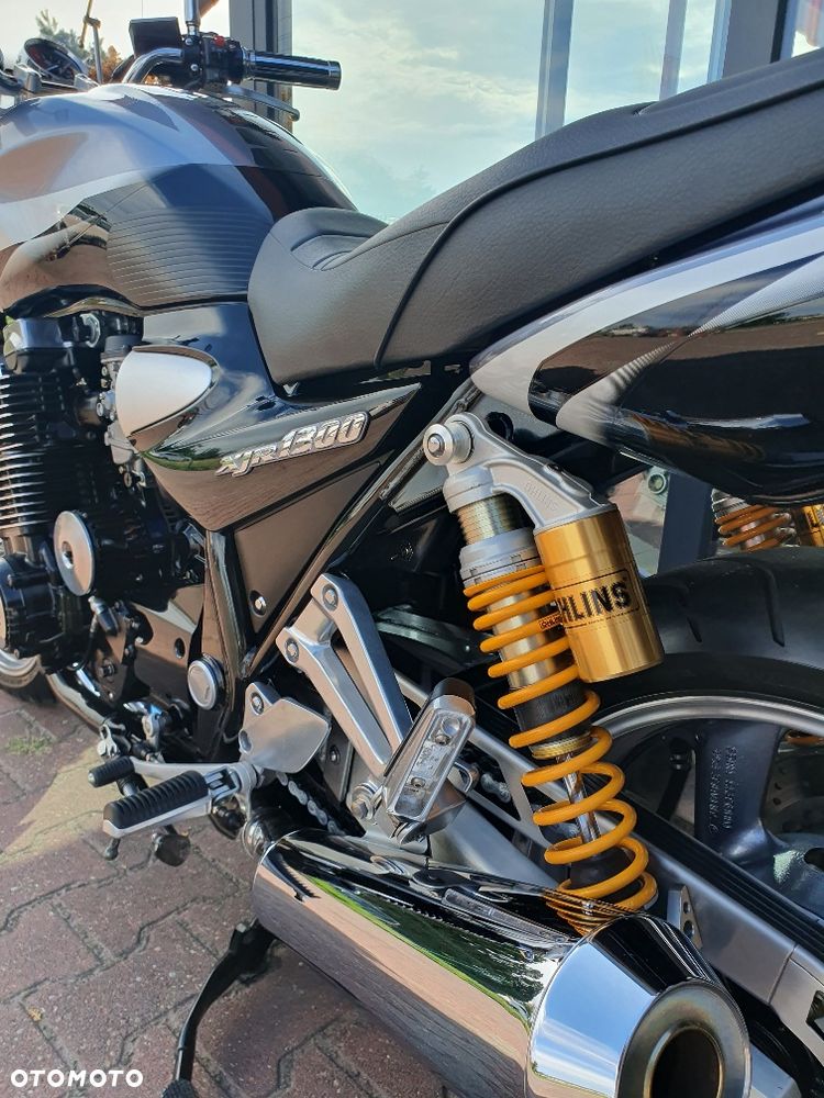 Yamaha XJR - 17