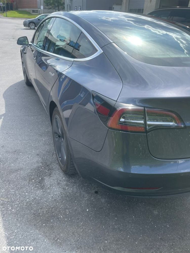 Tesla Model 3 Langstreckenbatterie Allradantrieb Dual Motor - 9