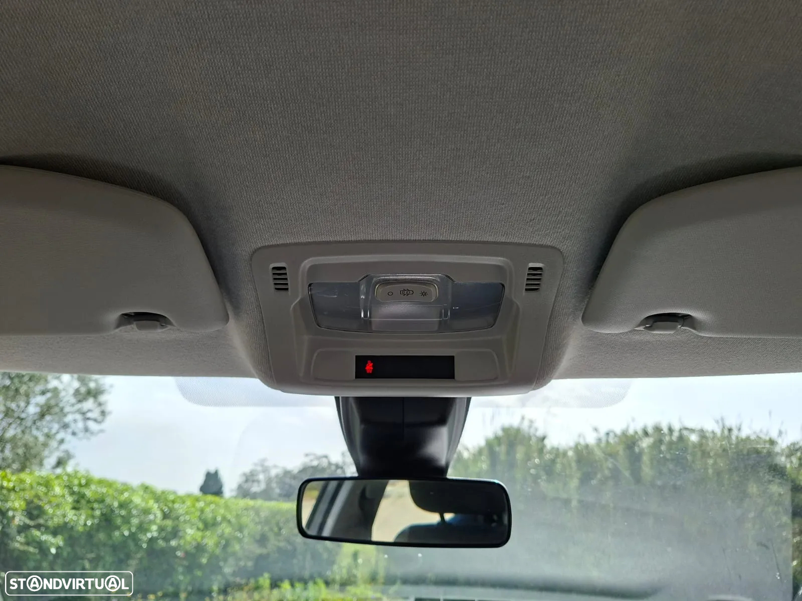 Citroën C3 1.2 PureTech Shine - 21