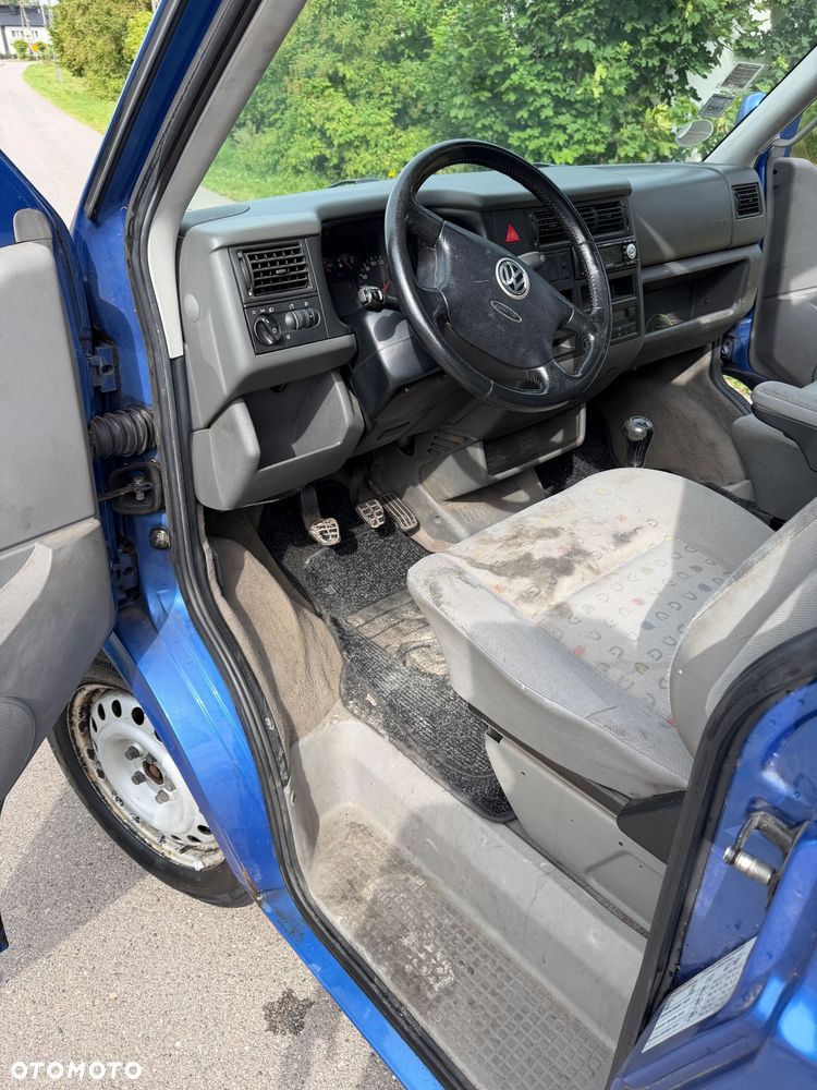 Volkswagen Multivan - 23