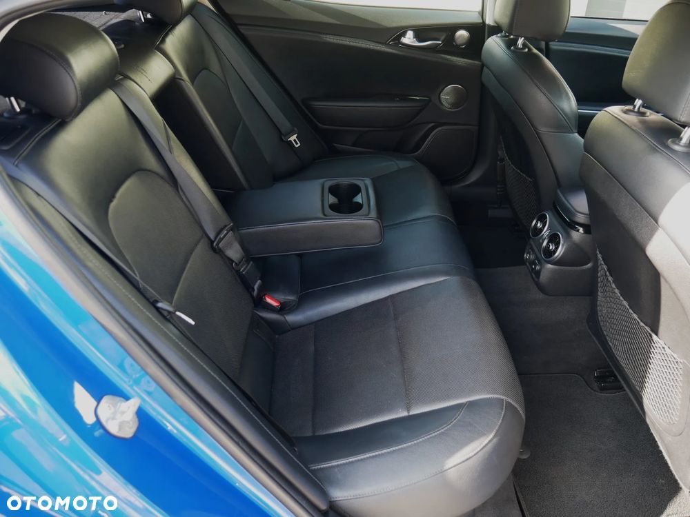 Kia Stinger 2.0 T-GDI GT Line - 29