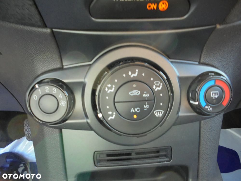 Ford Fiesta 1.25 Ambiente - 18