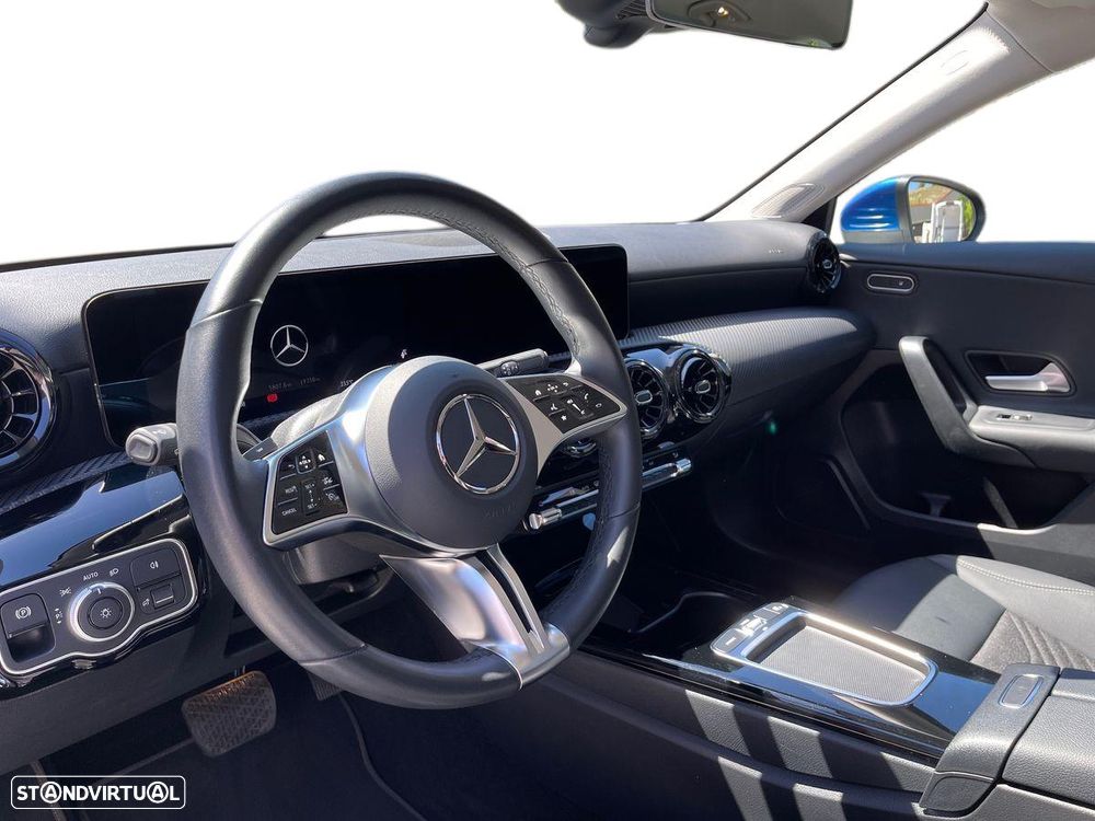 Mercedes-Benz A 200 Standard - 11