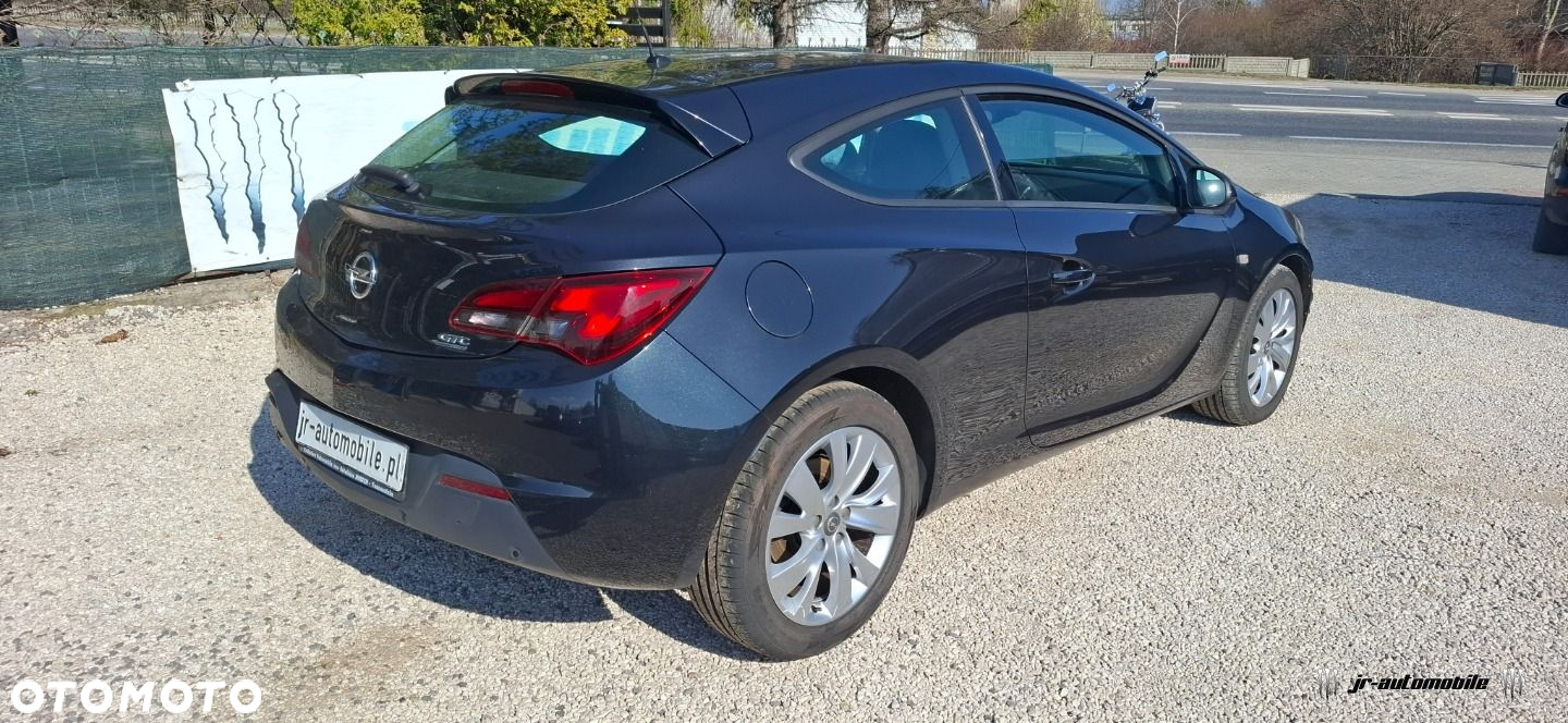 Opel Astra GTC 1.4 Turbo - 2