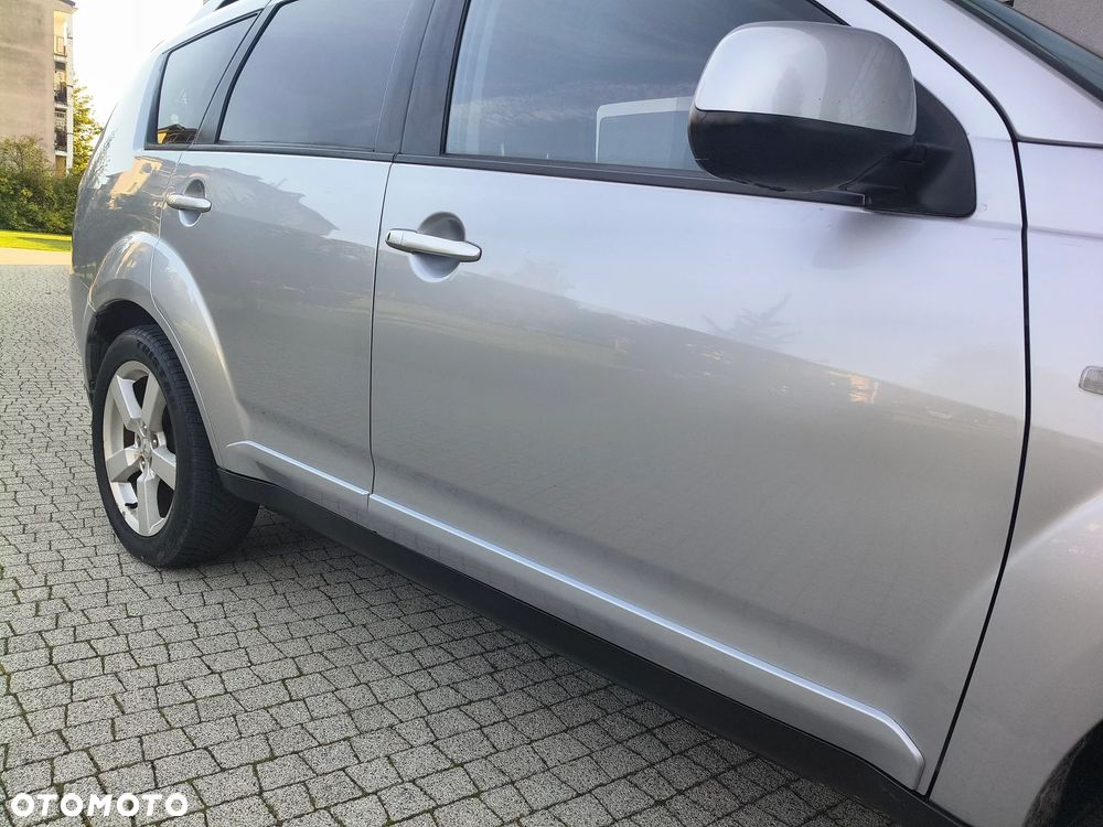 Mitsubishi Outlander 2.2 DI-D 4WD Instyle - 33