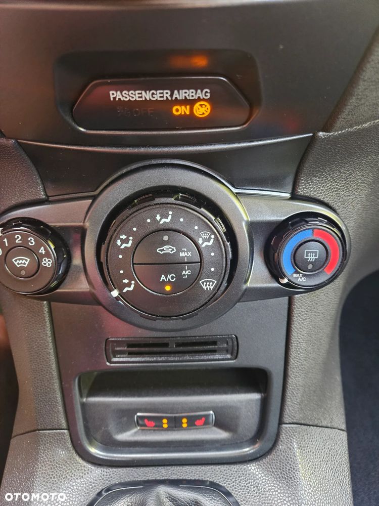 Ford Fiesta - 10