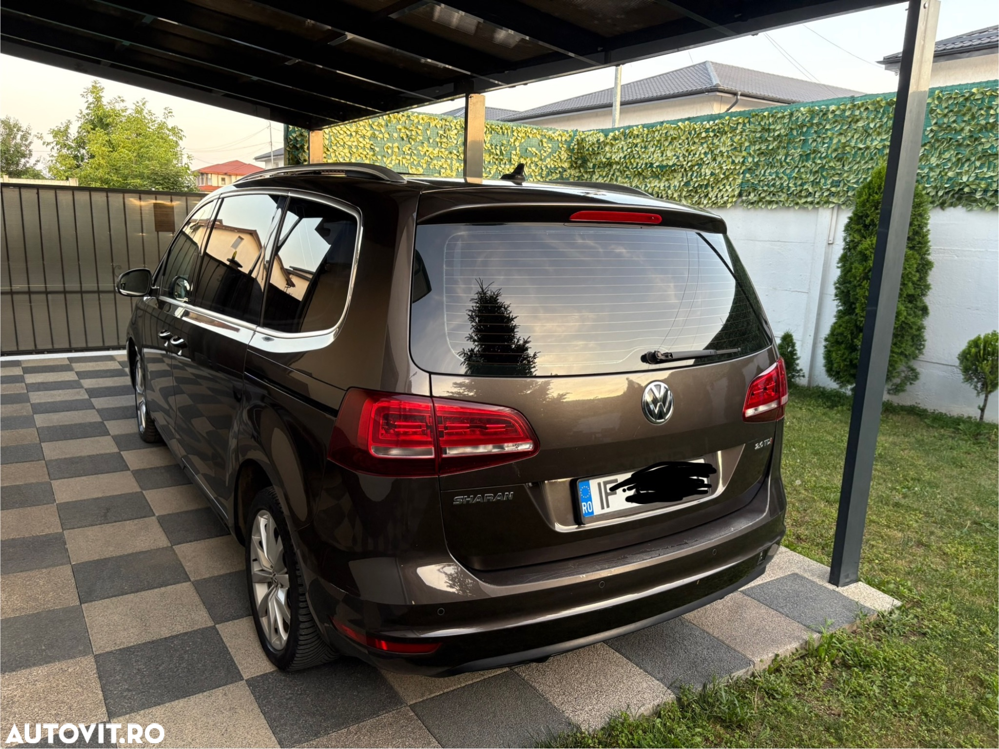 Volkswagen Sharan 2.0 TDI DSG BlueMotion Technology Highline - 2