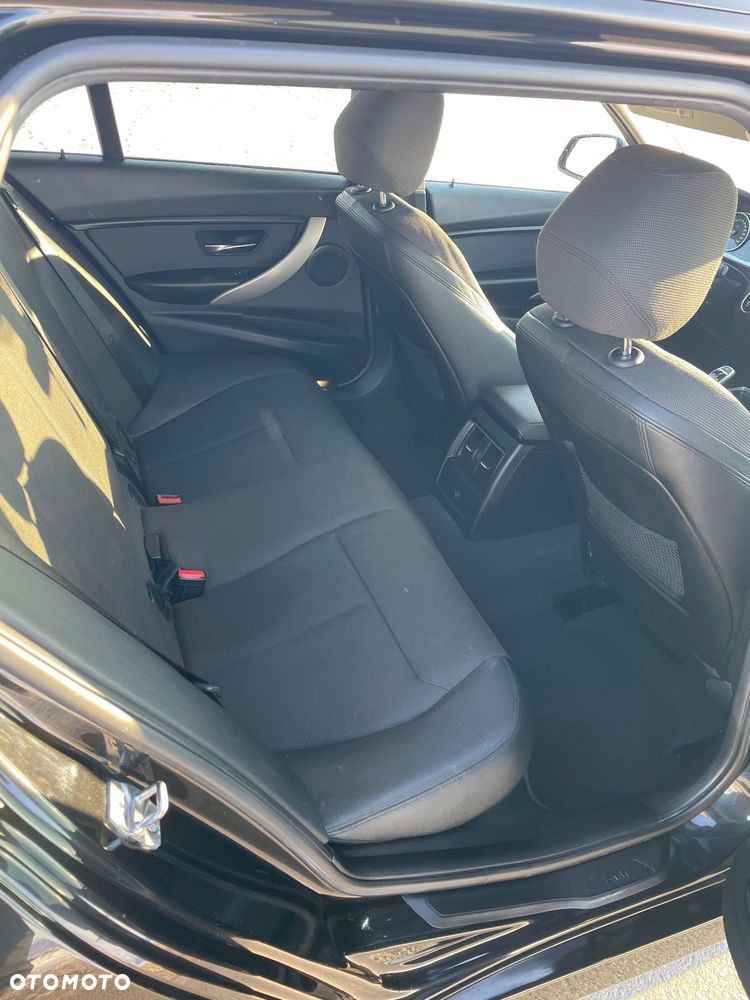 BMW Seria 3 320d M Sport - 20