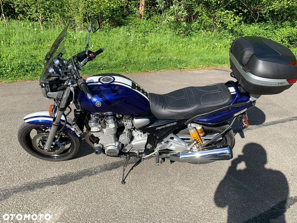 Yamaha XJR - 1
