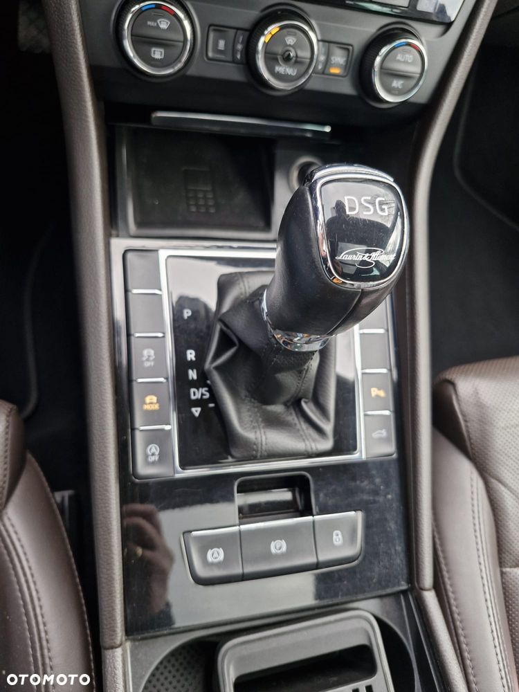 Skoda Superb 2.0 TDI DSG Premium Edition - 19