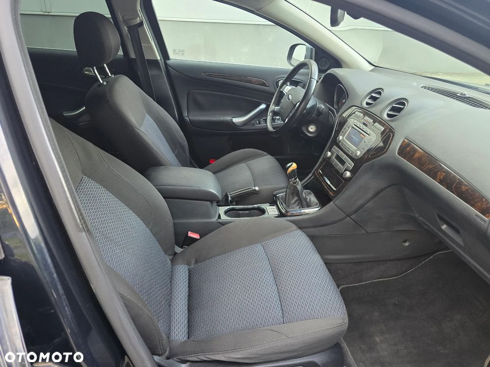 Ford Mondeo 2.0 Ghia - 18