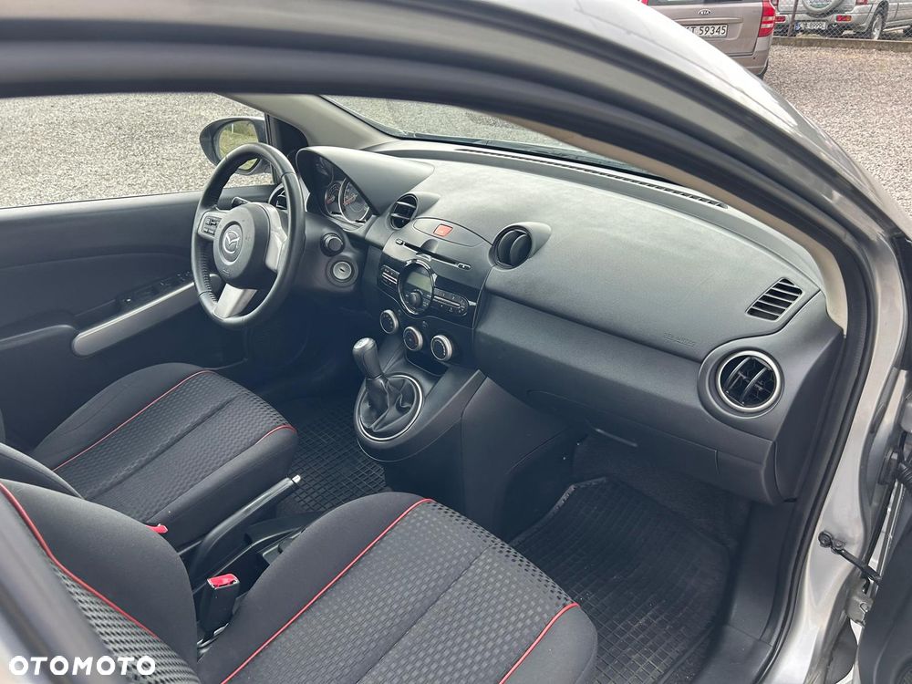 Mazda 2 - 16