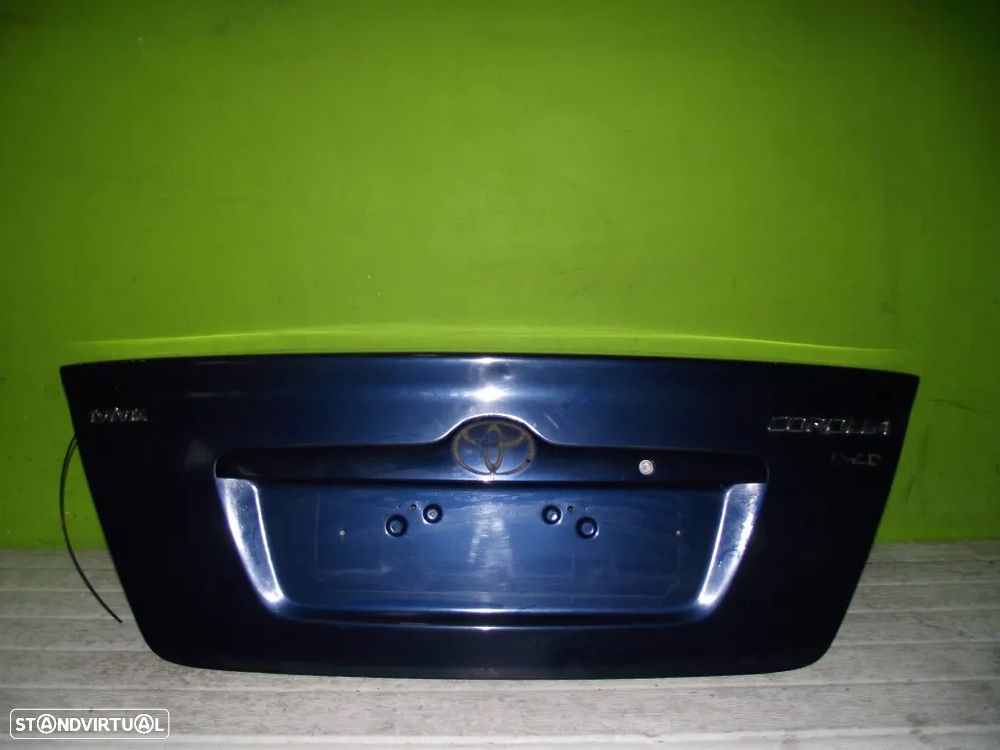 Tampa da Mala Toyota Corolla Sedan - 2001 / 2004 - 2