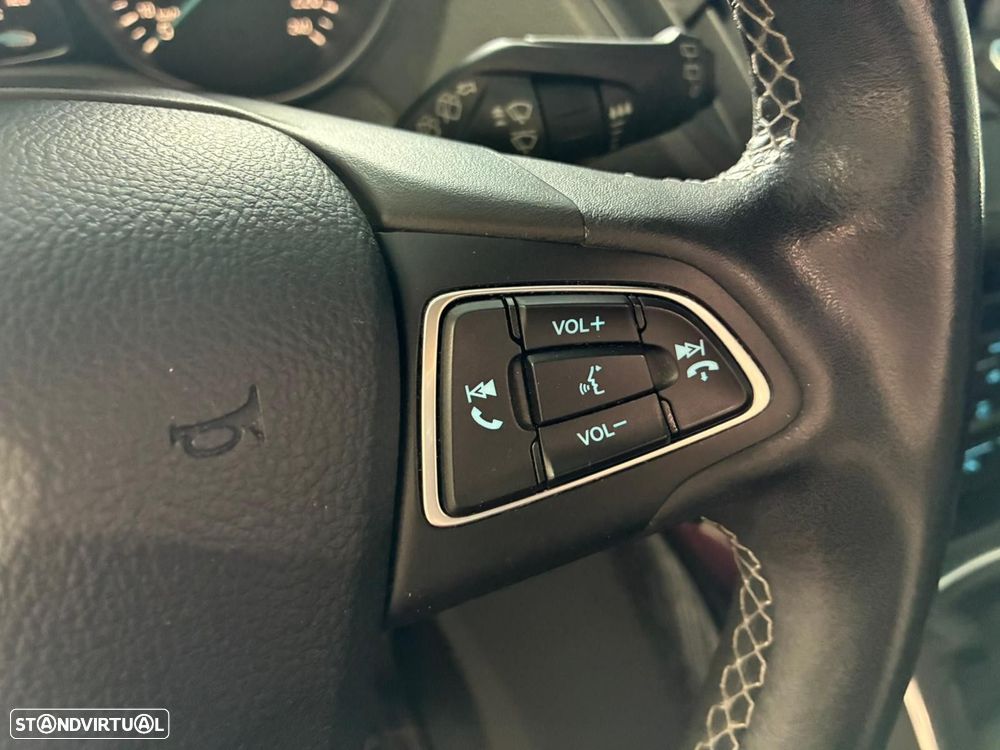 Ford Kuga 1.5 TDCi EcoBlue ST-Line - 24