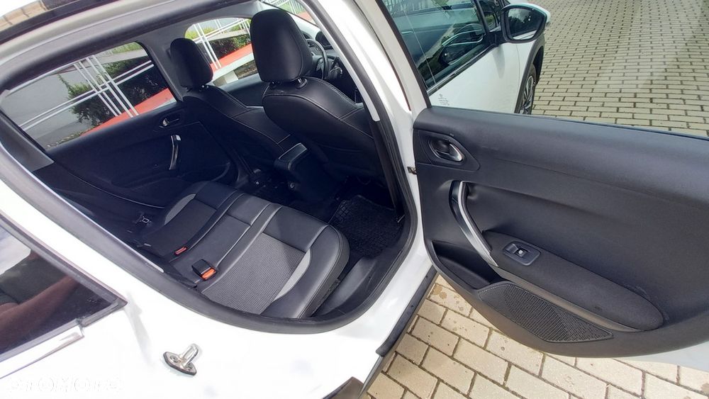 Peugeot 2008 1.6 BlueHDi Active - 12