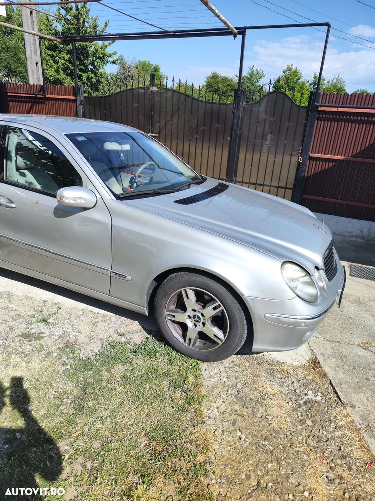 Mercedes-Benz E 220 CDI Avantgarde - 5