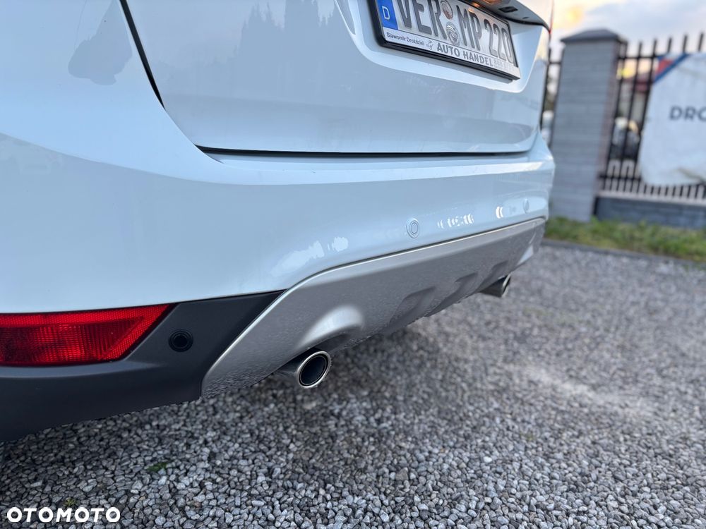 Ford Kuga - 20