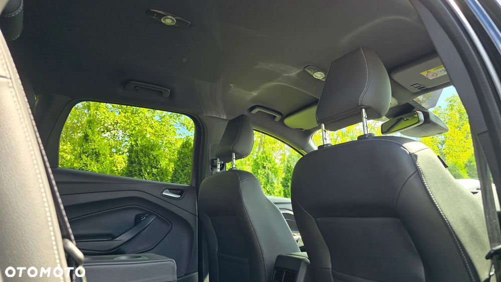 Ford Kuga 2.0 TDCi AWD ST-Line - 32