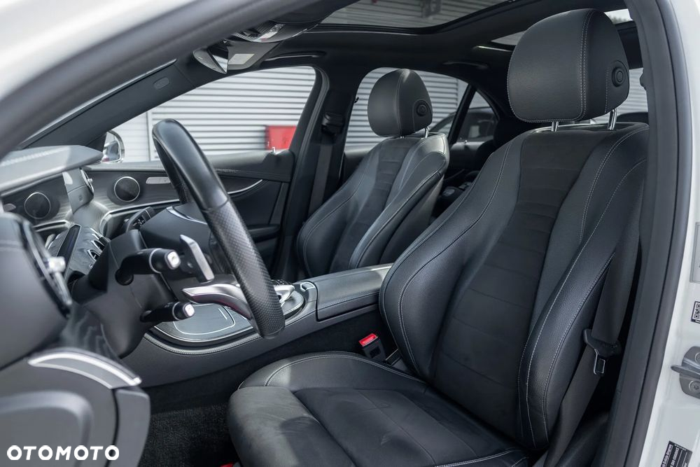 Mercedes-Benz Klasa E 220 d 4-Matic 9G-TRONIC - 10