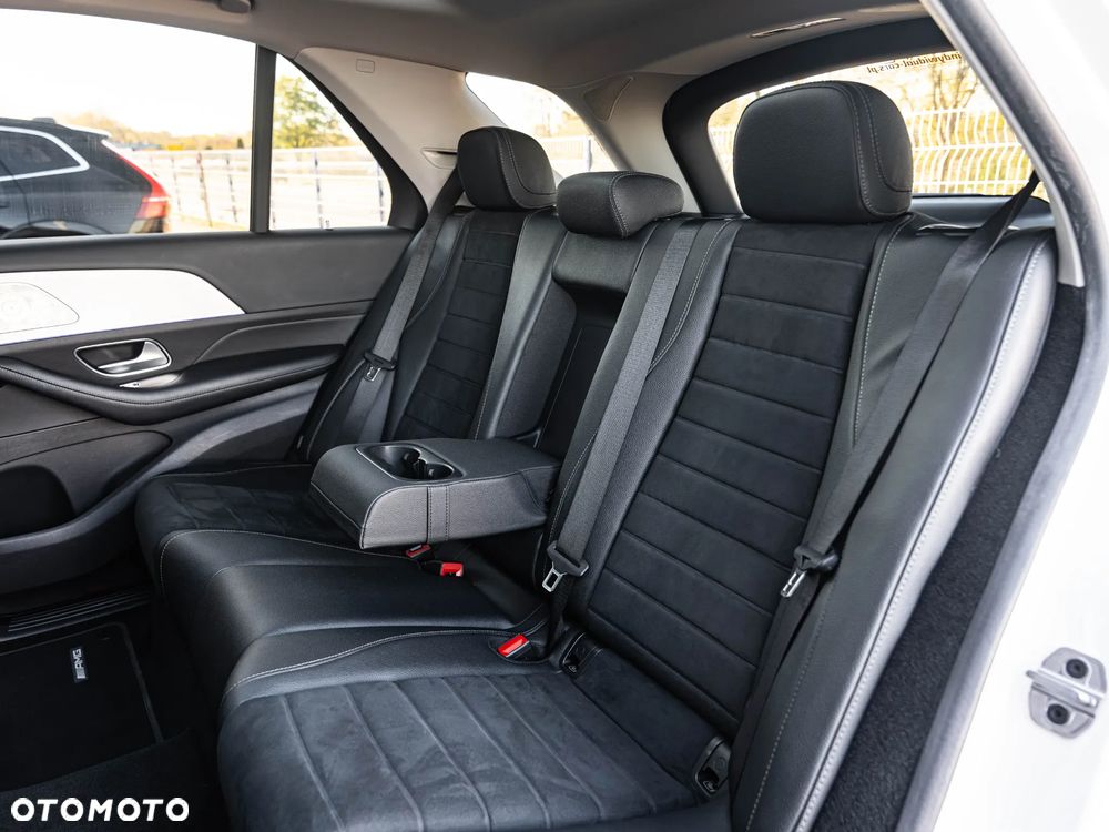 Mercedes-Benz GLE 300 d 4Matic 9G-TRONIC AMG Line - 28