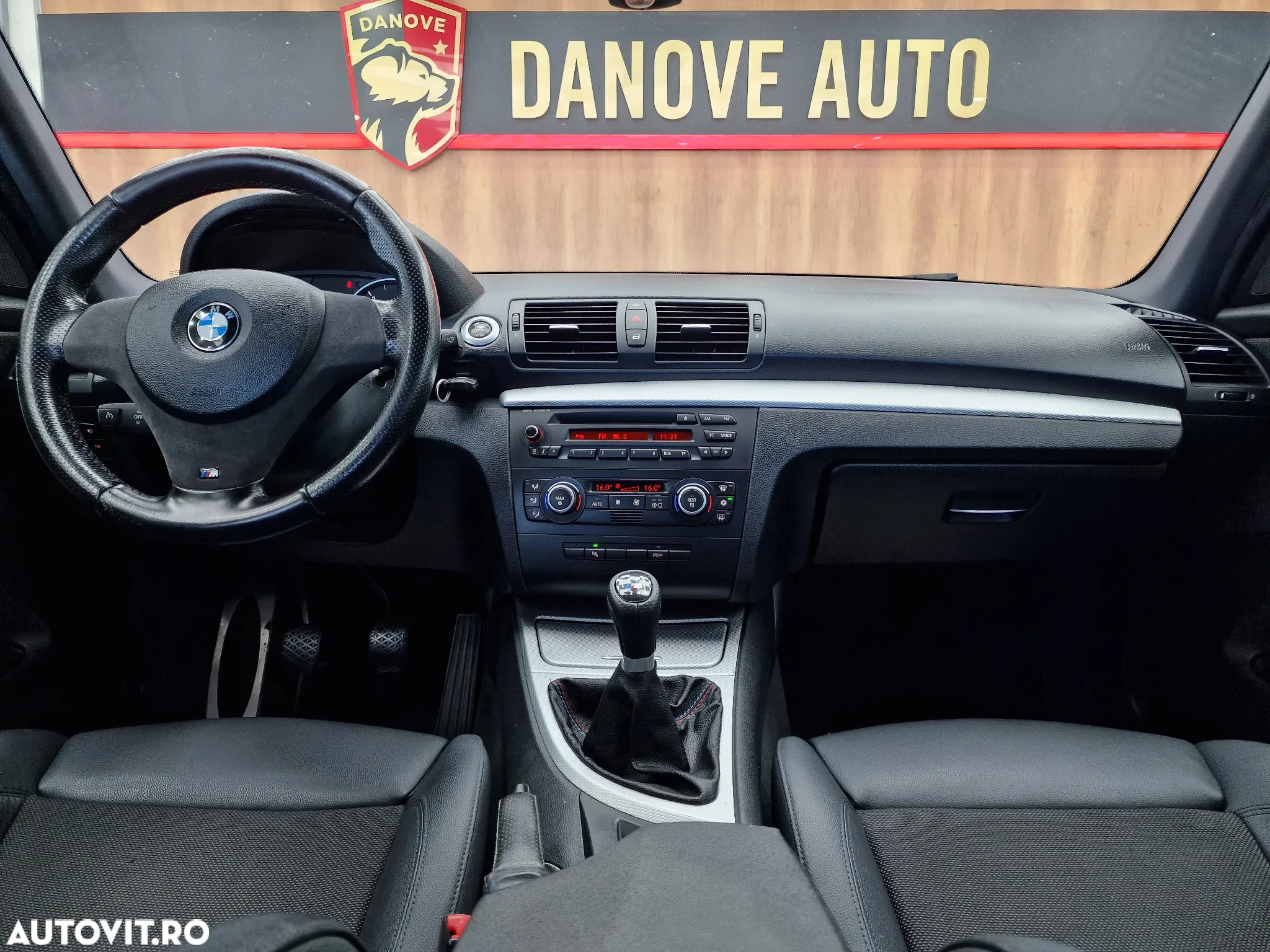 BMW Seria 1 118d - 19