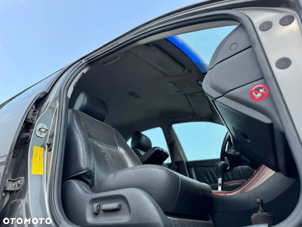 Toyota Camry 2004r  2.4 benzyna - na części - 4