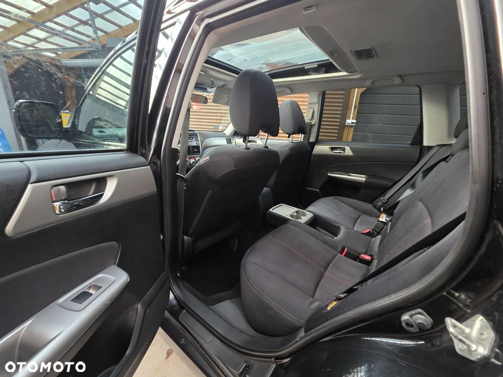 Subaru Forester 2.0D XE NAV Euro5 - 7