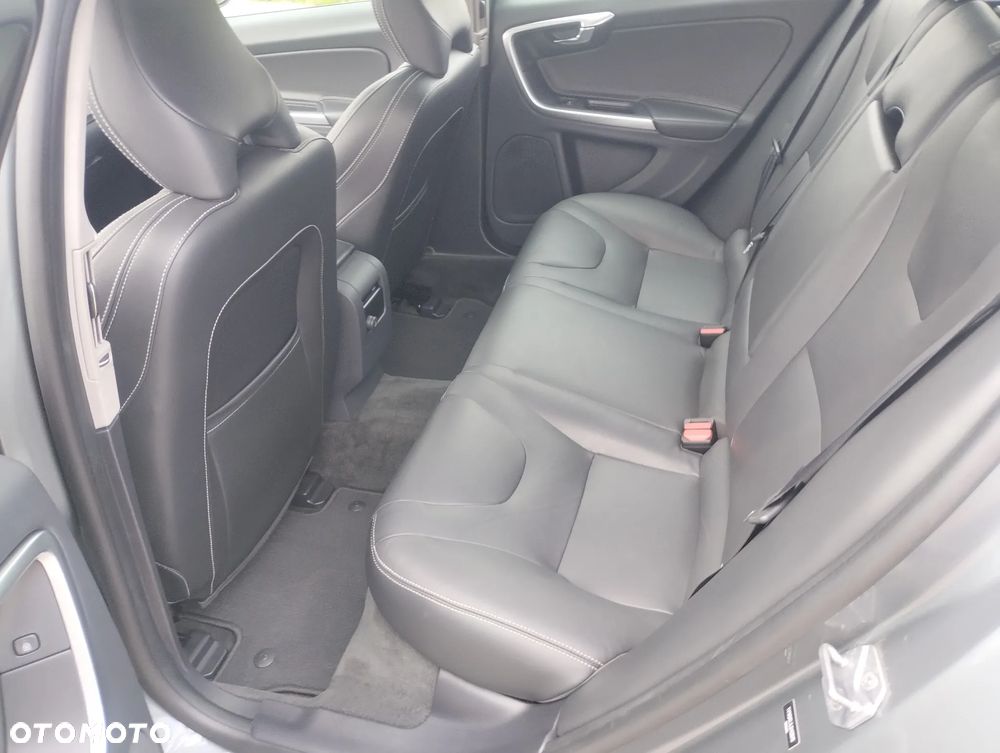 Volvo V60 - 17