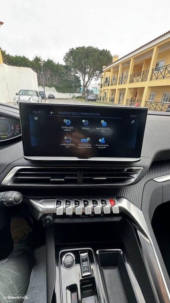 Peugeot 5008 1.2 Hybrid Allure Pack e-DCS6 - 27