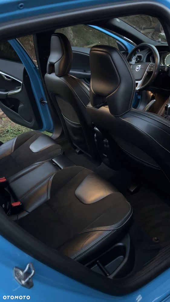 Volvo V40 D2 - 11