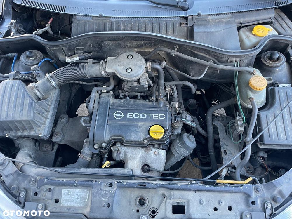 OPEL CORSA C na części!!! Kolor : 2HU - 6