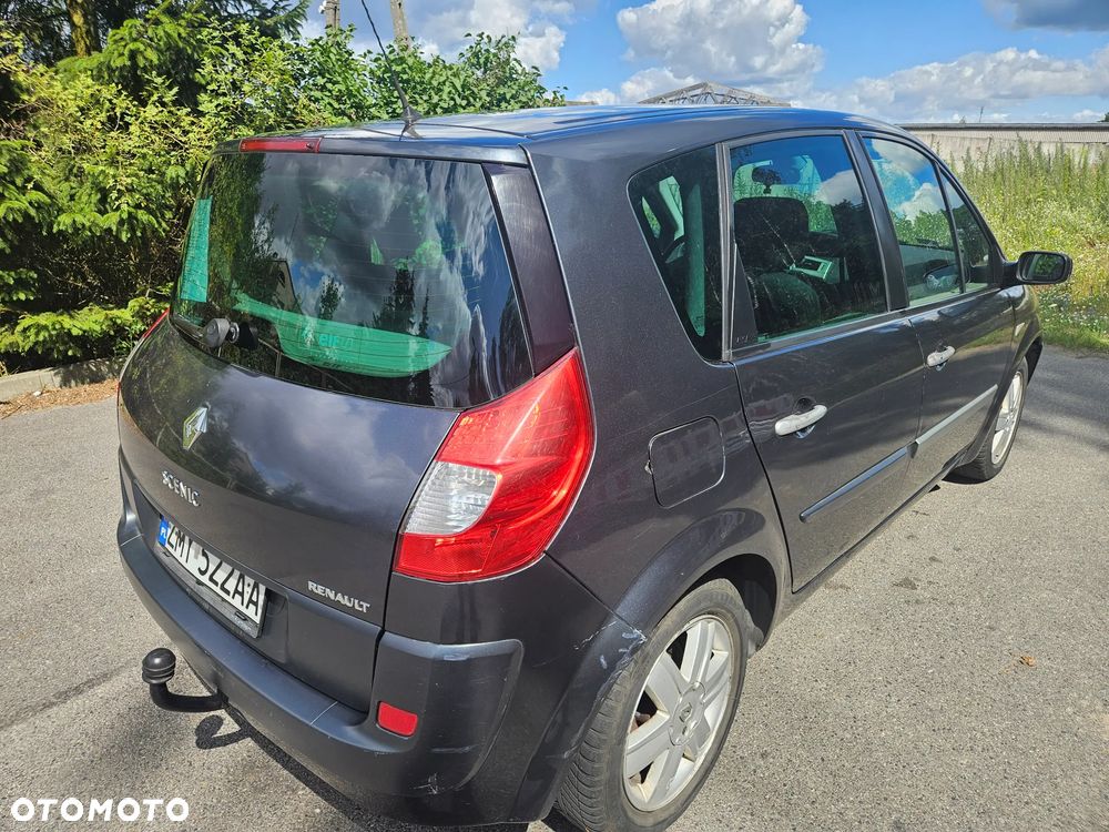 Renault Scenic 1.9 dCi Privilege - 11