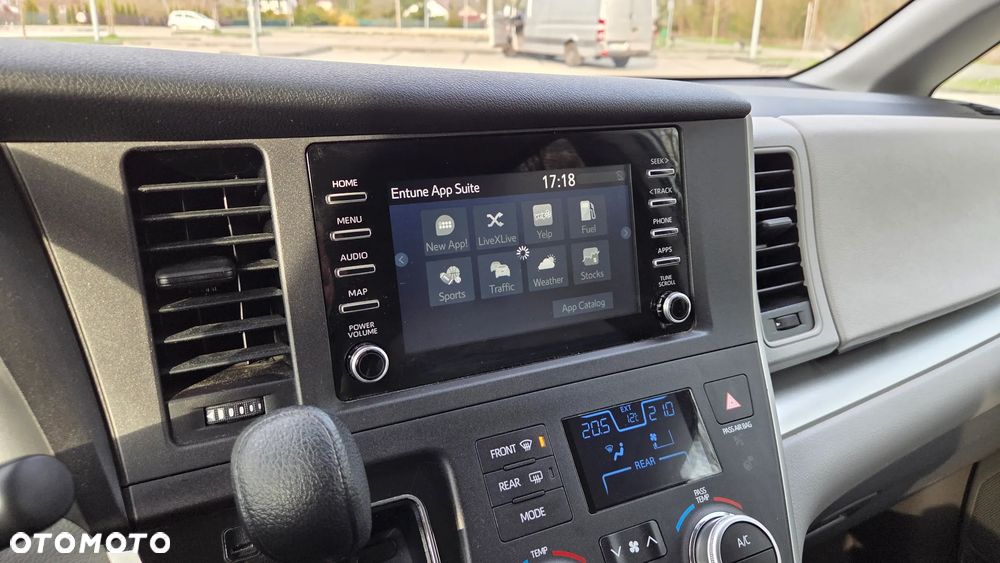 Toyota Sienna - 36