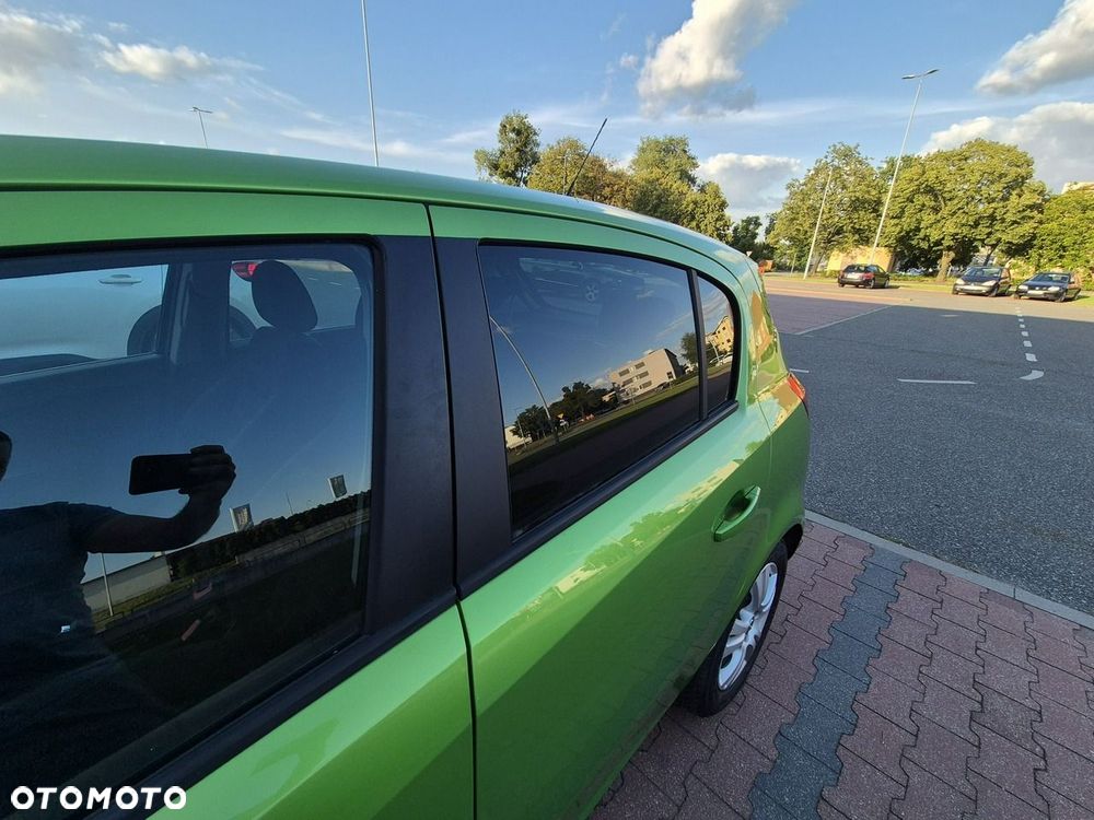 Opel Corsa 1.4 16V Color Edition - 41