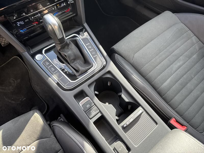 Volkswagen Passat 2.0 TSI Elegance DSG - 17