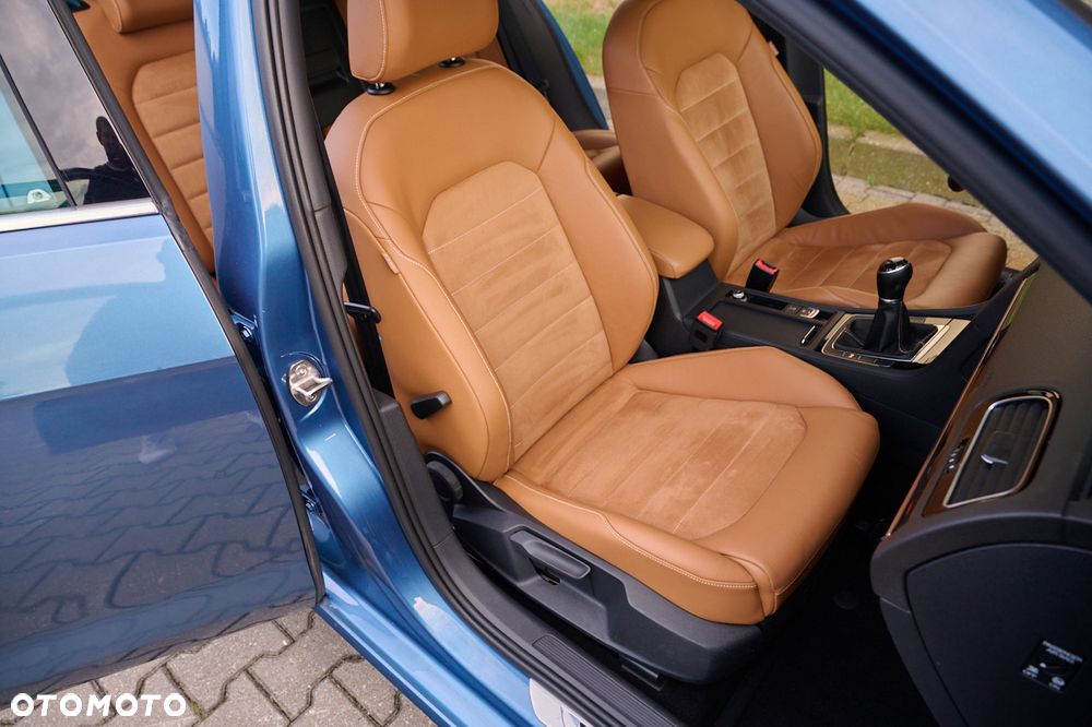 Volkswagen Golf 1.6 TDI BMT Highline - 23