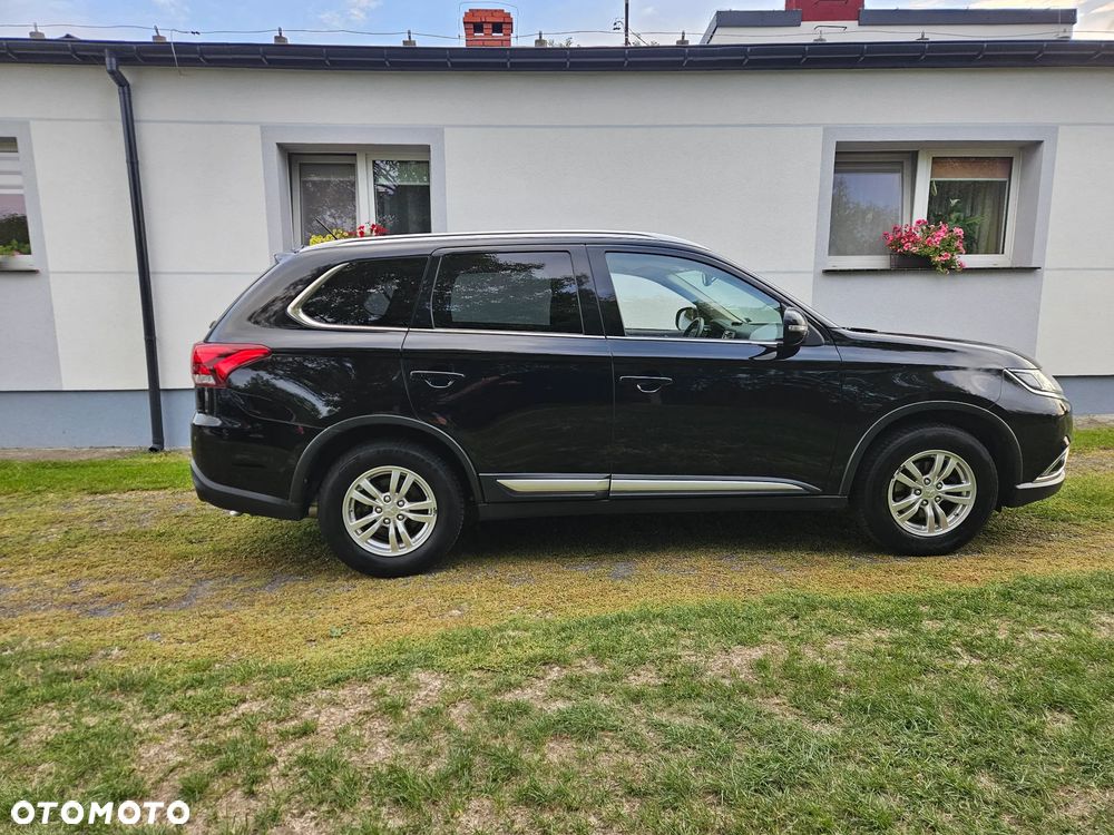 Mitsubishi Outlander 2.0 2WD Active - 16