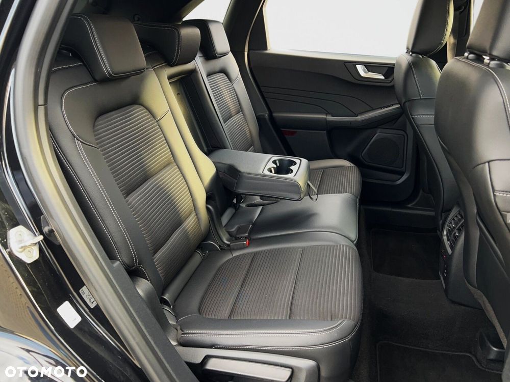 Ford Kuga - 12