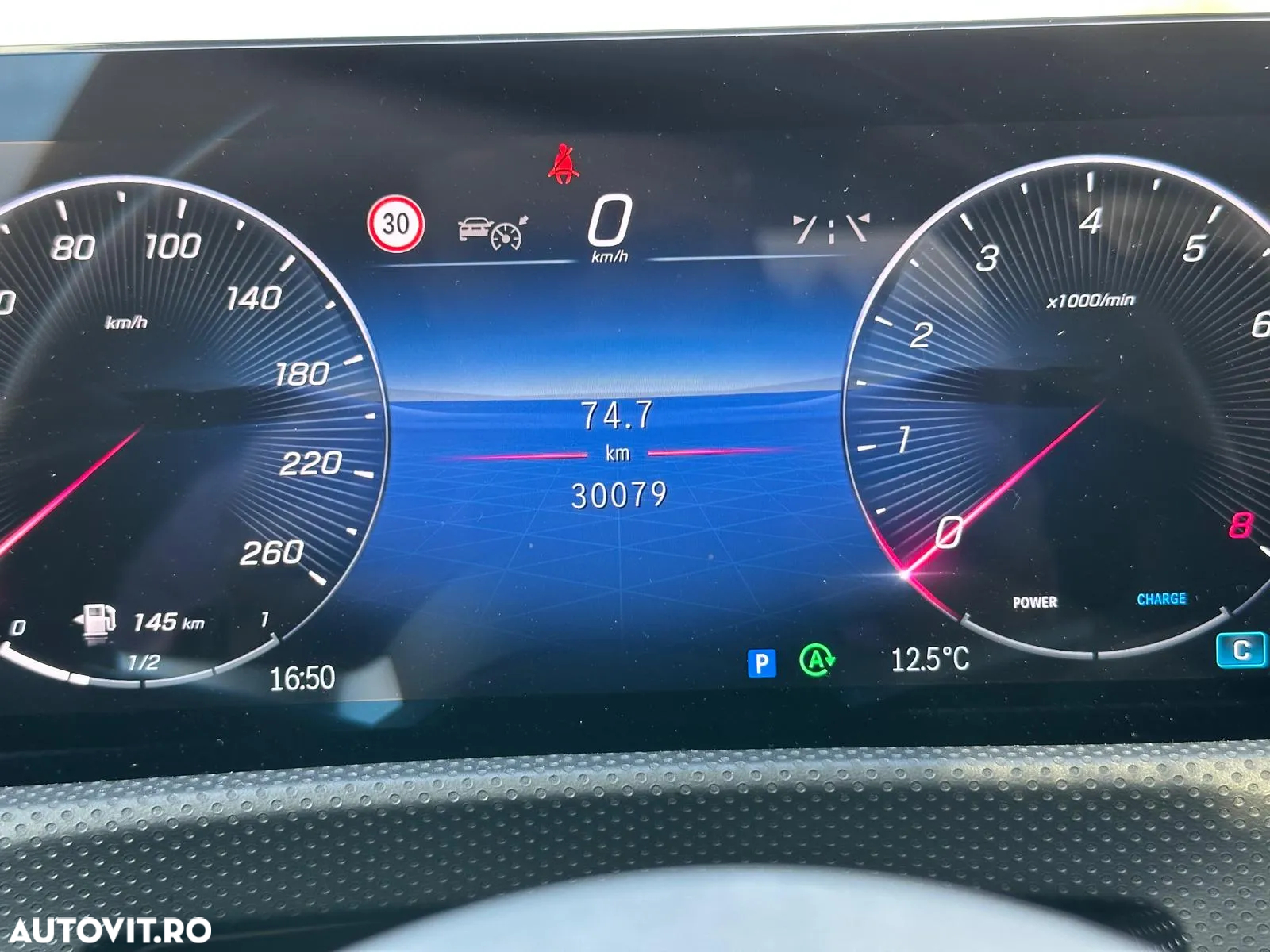 Mercedes-Benz CLA 220 4MATIC Coupe - 38