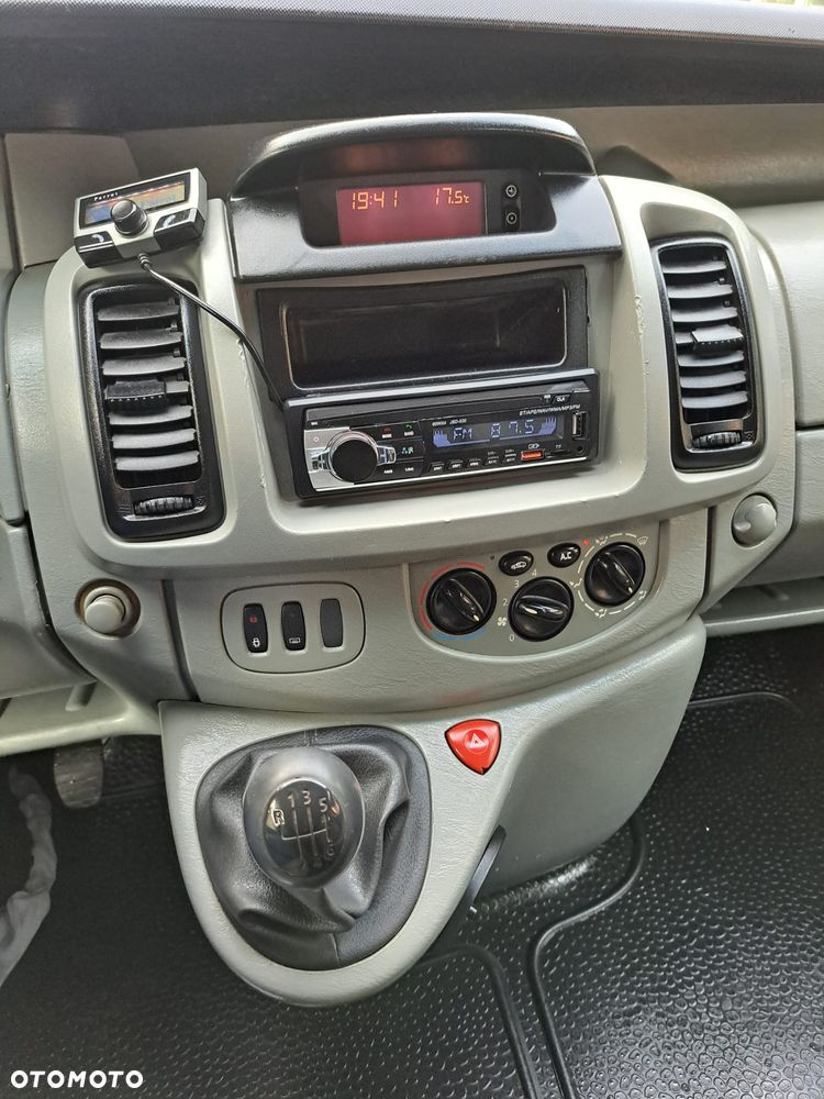 Opel Vivaro - 14