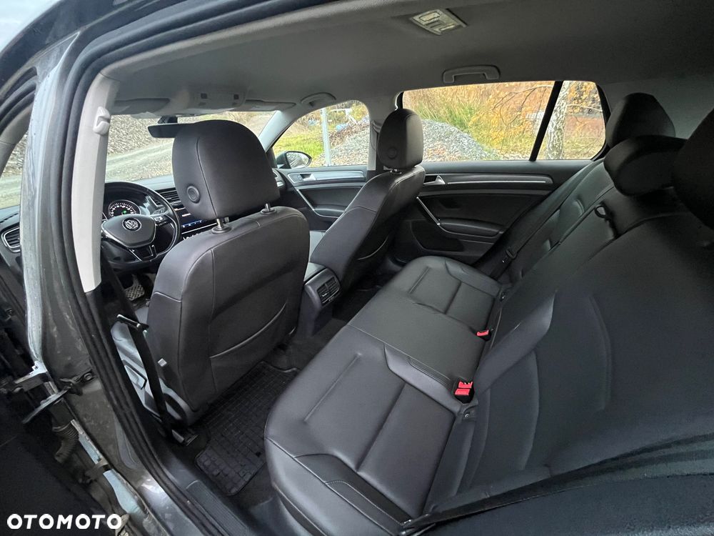 Volkswagen Golf e-Golf - 11
