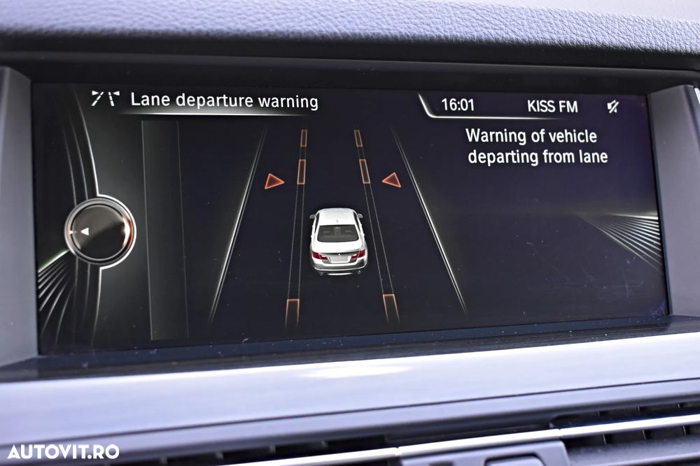 BMW Seria 5 520d Aut. Luxury Line - 28