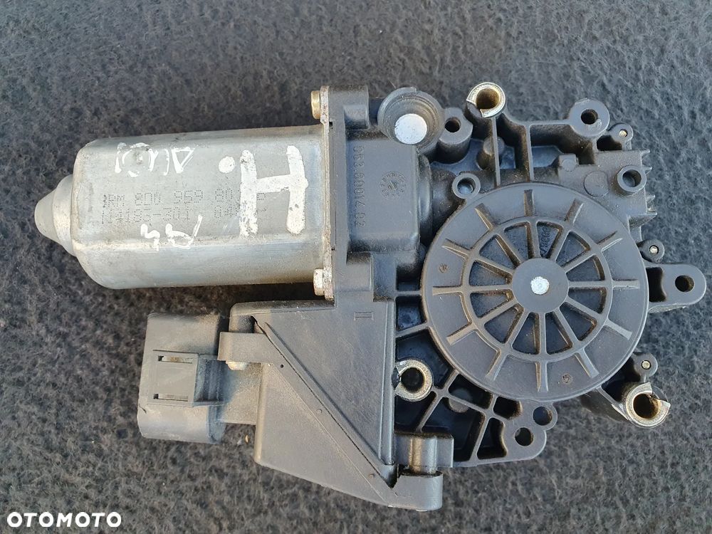 AUDI A4 B5 SILNICZEK PODNOSZENIA SZYBY LEWY PRZÓD 8D0959801B 113846-101 114181-301 BROSE - 2