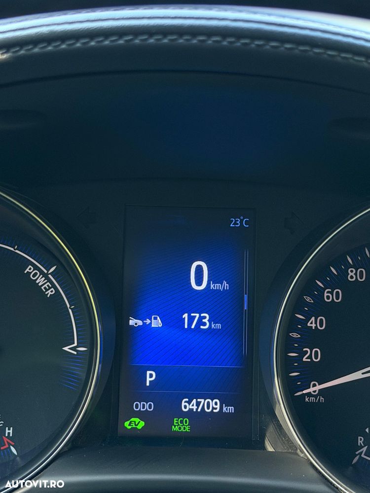 Toyota C-HR - 11