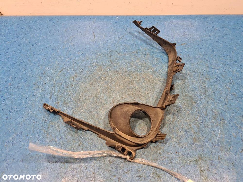TOYOTA COROLLA E21 KRATKA HALOGENU PRAWA 81481-02A80 - 8